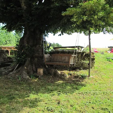 Hébergement de vacances De Charme Auvergne Cab'âne Brousse