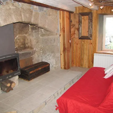 De Charme Auvergne Cab'ane Сasa de vacaciones Brousse