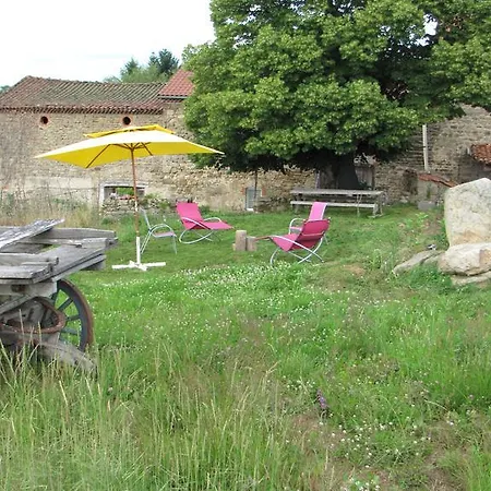Сasa de vacaciones De Charme Auvergne Cab'ane *