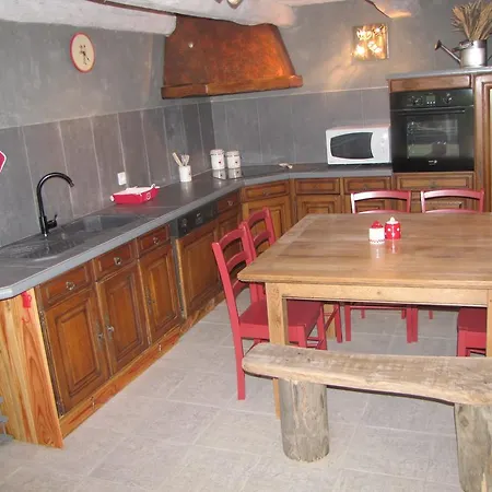 De Charme Auvergne Cab'ane *